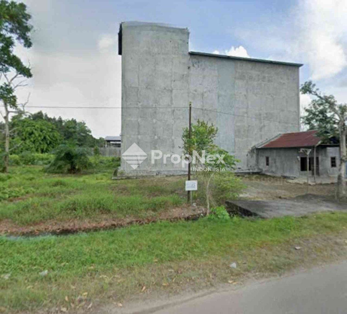 Tanah Dan Bangunan Sampit - Kalimantan